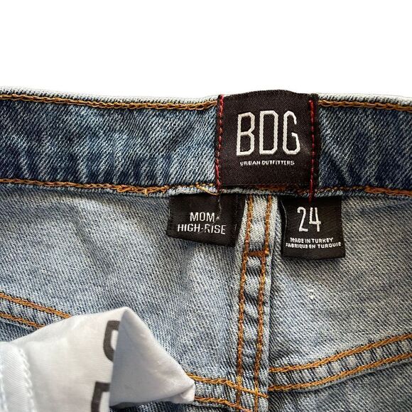 BDG Urban Outfitters Mom High Rise Destroyed Jeans Size 24 - Picture 6 of 11